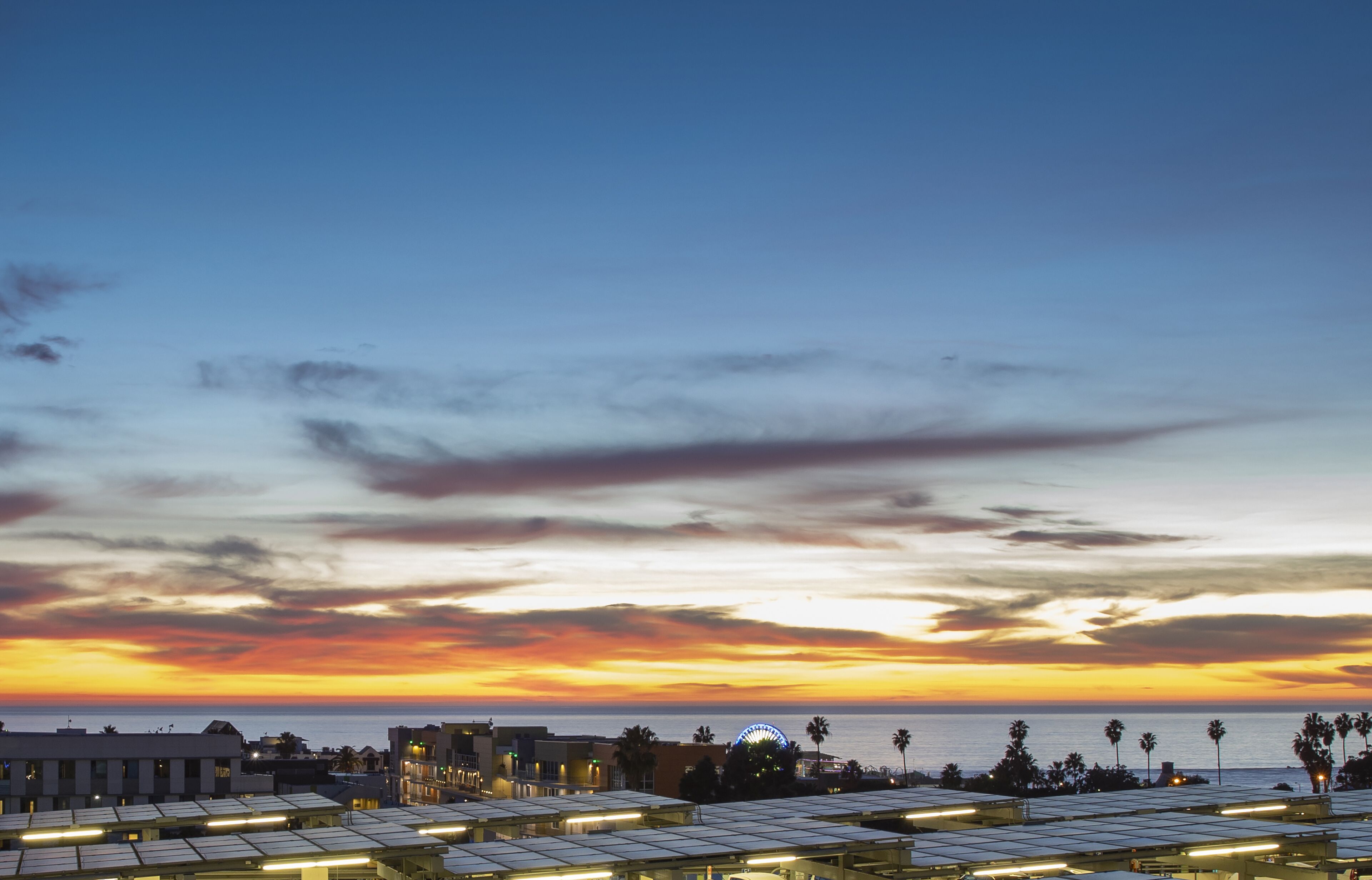 beach nearby, white sand, free beach shuttle