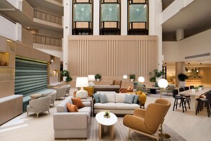 Lobby - Hilton Santa Monica Hotel & Suites (Santa Monica)