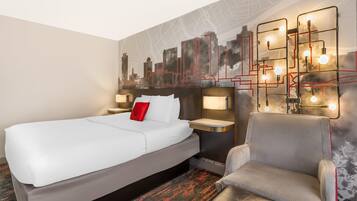 Standard Room, 1 King Bed, Accessible, Bathtub (with Sofabed)