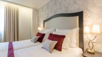 Triple Room | Minibar, in-room safe, soundproofing, free WiFi
