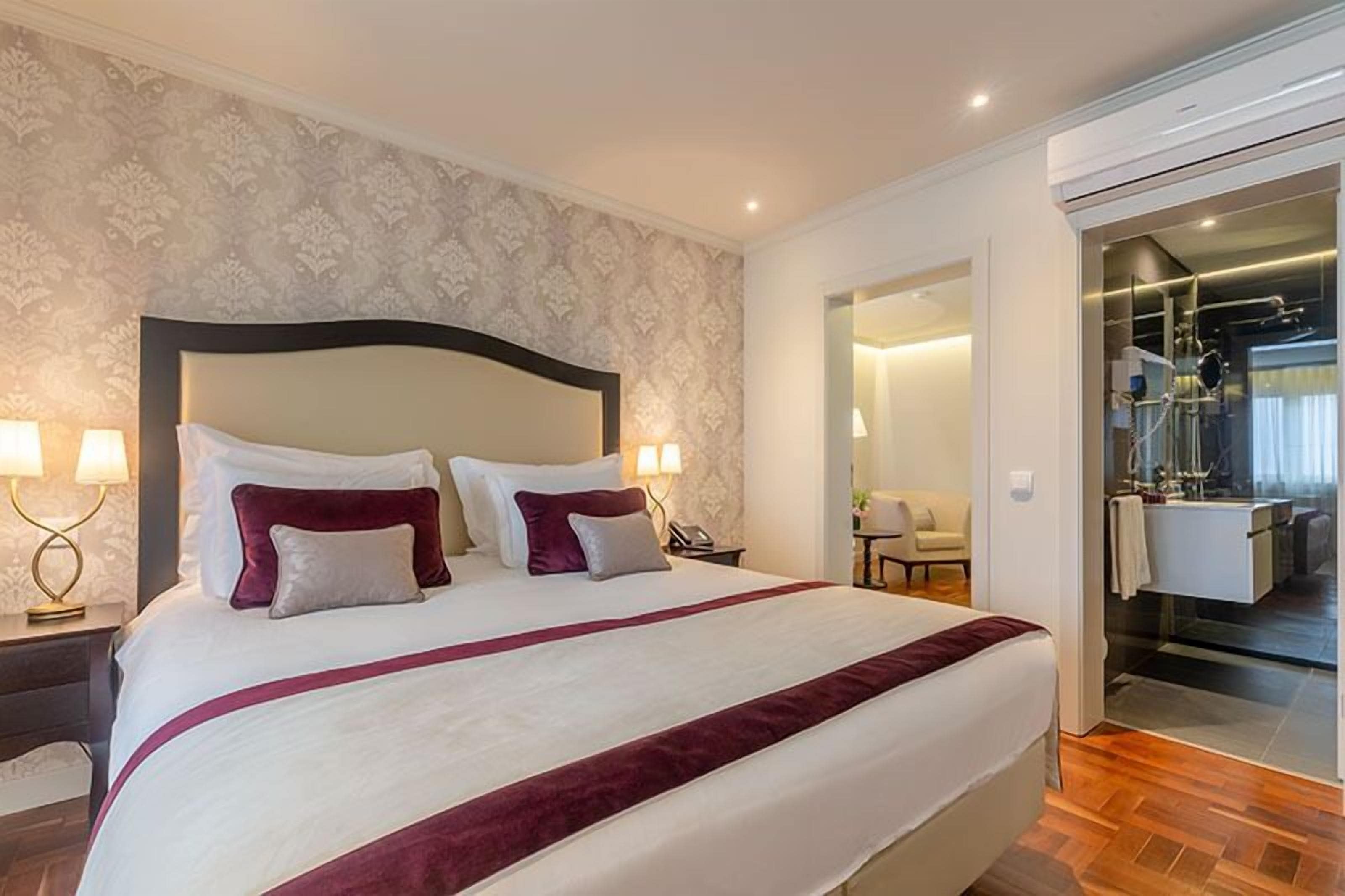 minibar, in-room safe, soundproofing, free wifi