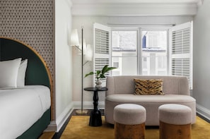 Habitació Deluxe, 2 llits de matrimoni (Grande Two Queens) | 1 dormitori, roba de llit d'alta qualitat i cobrellits