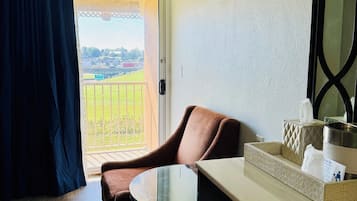 1 bedroom, Egyptian cotton sheets, premium bedding, laptop workspace