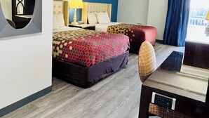 ملاءات من القطن المصري وأغطية فراش متميزة ومساحة عمل للكمبيوتر المحمول