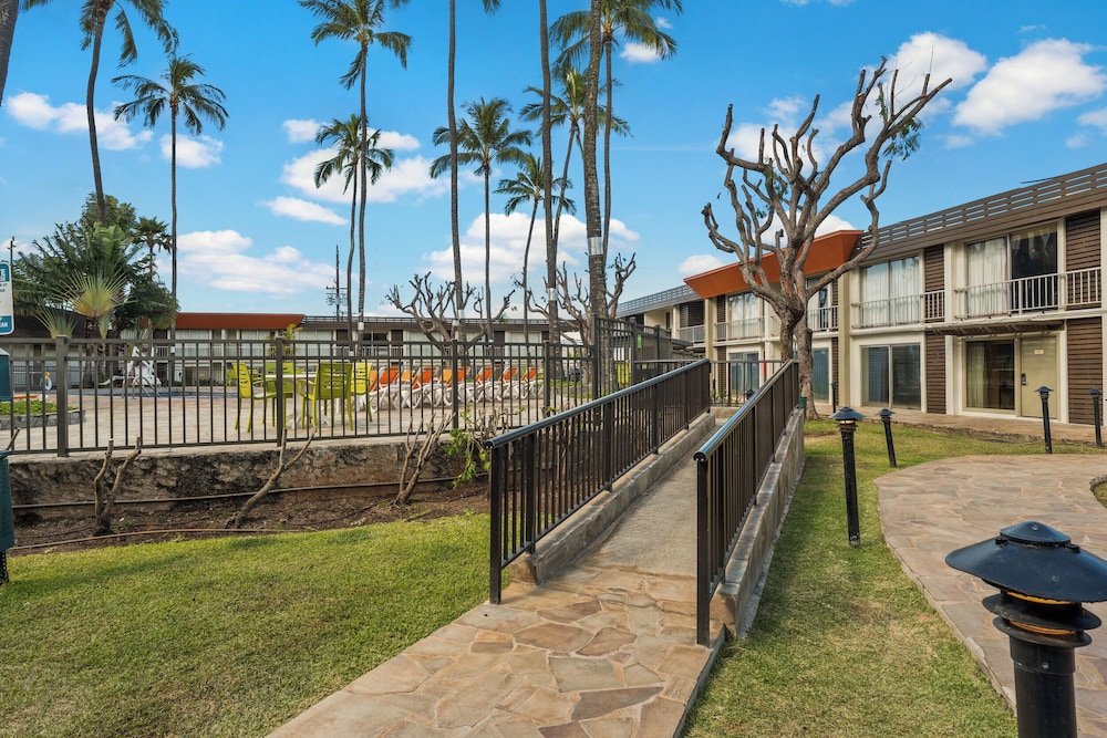 Best Western The Plaza Hotel Honolulu Airport by null