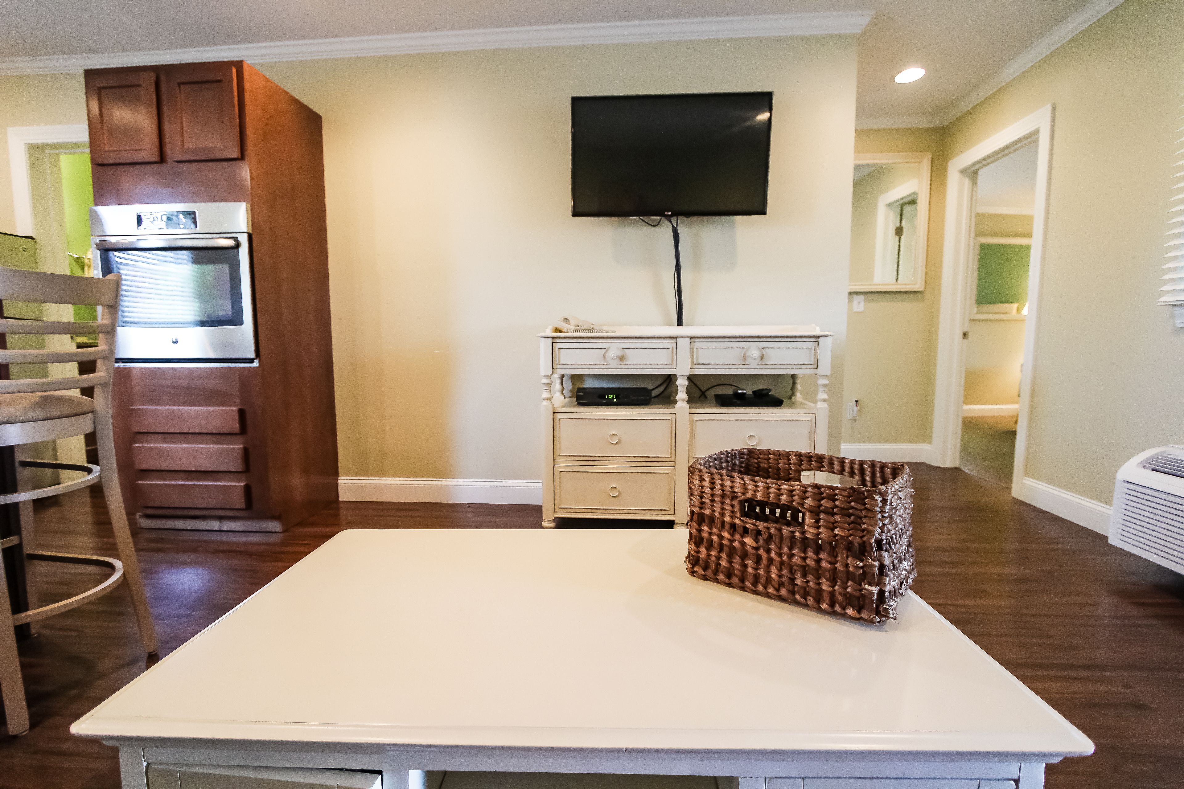 luxury room, 2 bedrooms | private kitchen | fridge, microwave, dishwasher, coffee/tea maker
