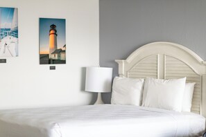 Iron/ironing board, bed sheets