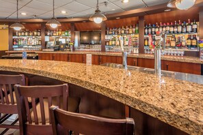 Bar à cocktails, vue sur l'océan, ouvert tous les jours