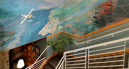 The Landing Hotel & Restaurant