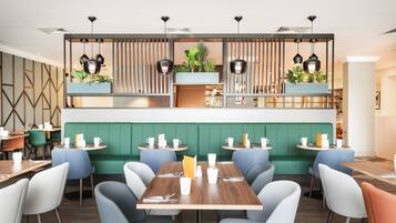 Daily full breakfast (GBP 16.95 per person)