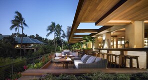 7 restaurants, breakfast served - Four Seasons Resort Lanai (Lanai City)