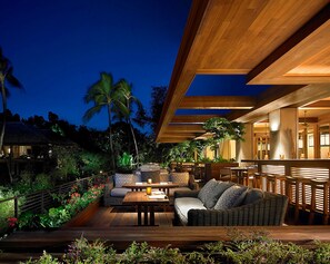 7 restaurants, breakfast served