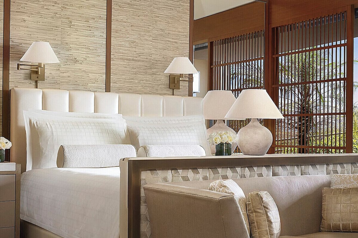 Suíte (Makai) | Roupas de cama premium, edredons de pluma, cofres nos quartos