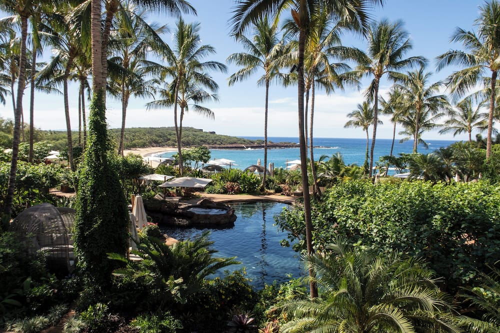 luxury hotels in Hawaii