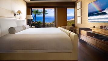Premium bedding, down comforters, in-room safe, desk