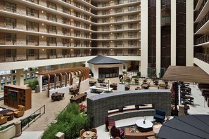 Lobby - Embassy Suites by Hilton San Francisco Airport Oyster Point (South San Francisco)