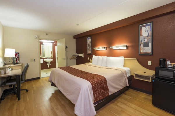 Kostenlose Babybetten, kostenloses WLAN, Bettwäsche