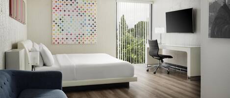 1 bedroom, hypo-allergenic bedding available, down comforters