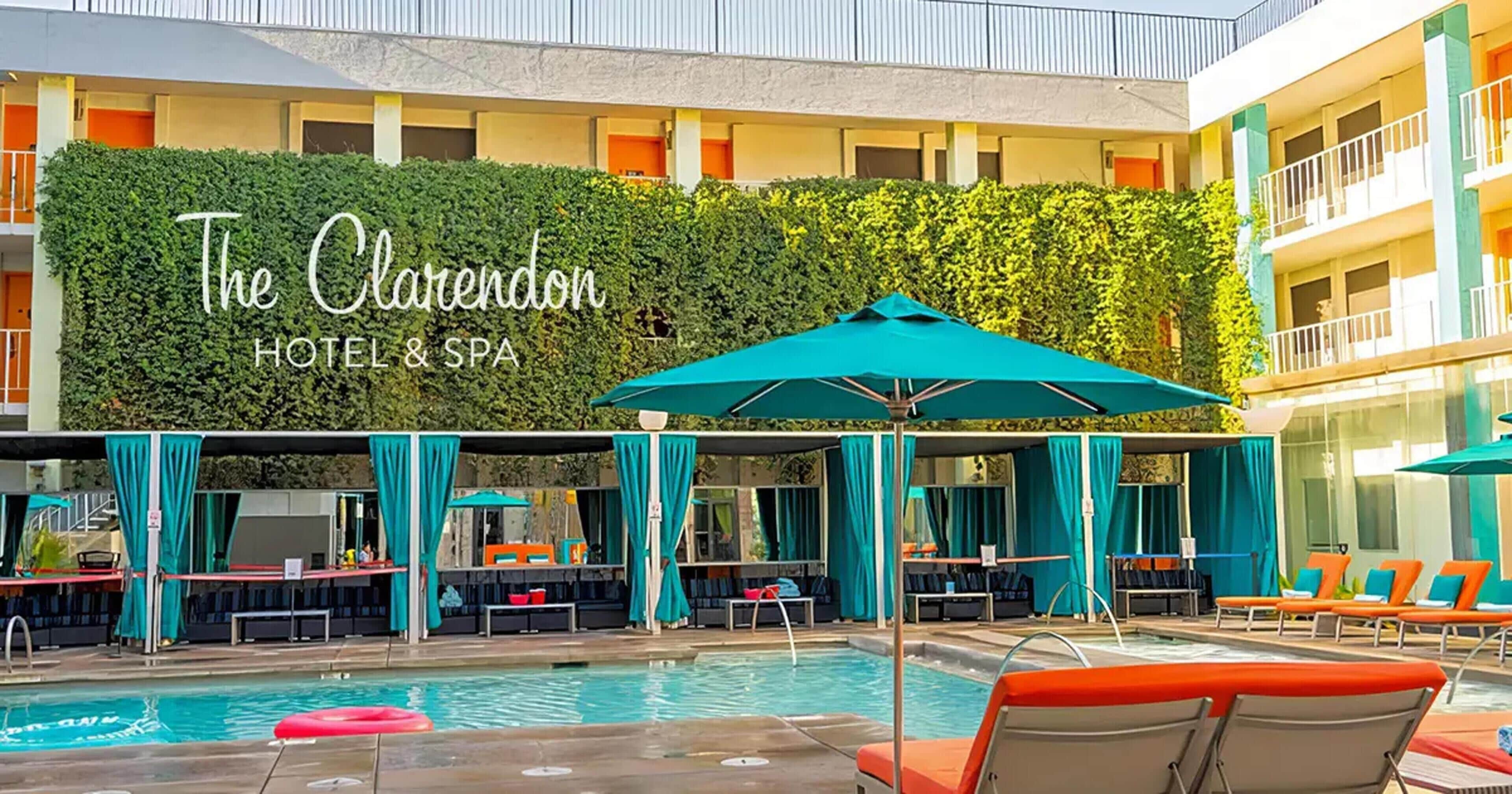 Outdoor pool, pool cabanas (surcharge)