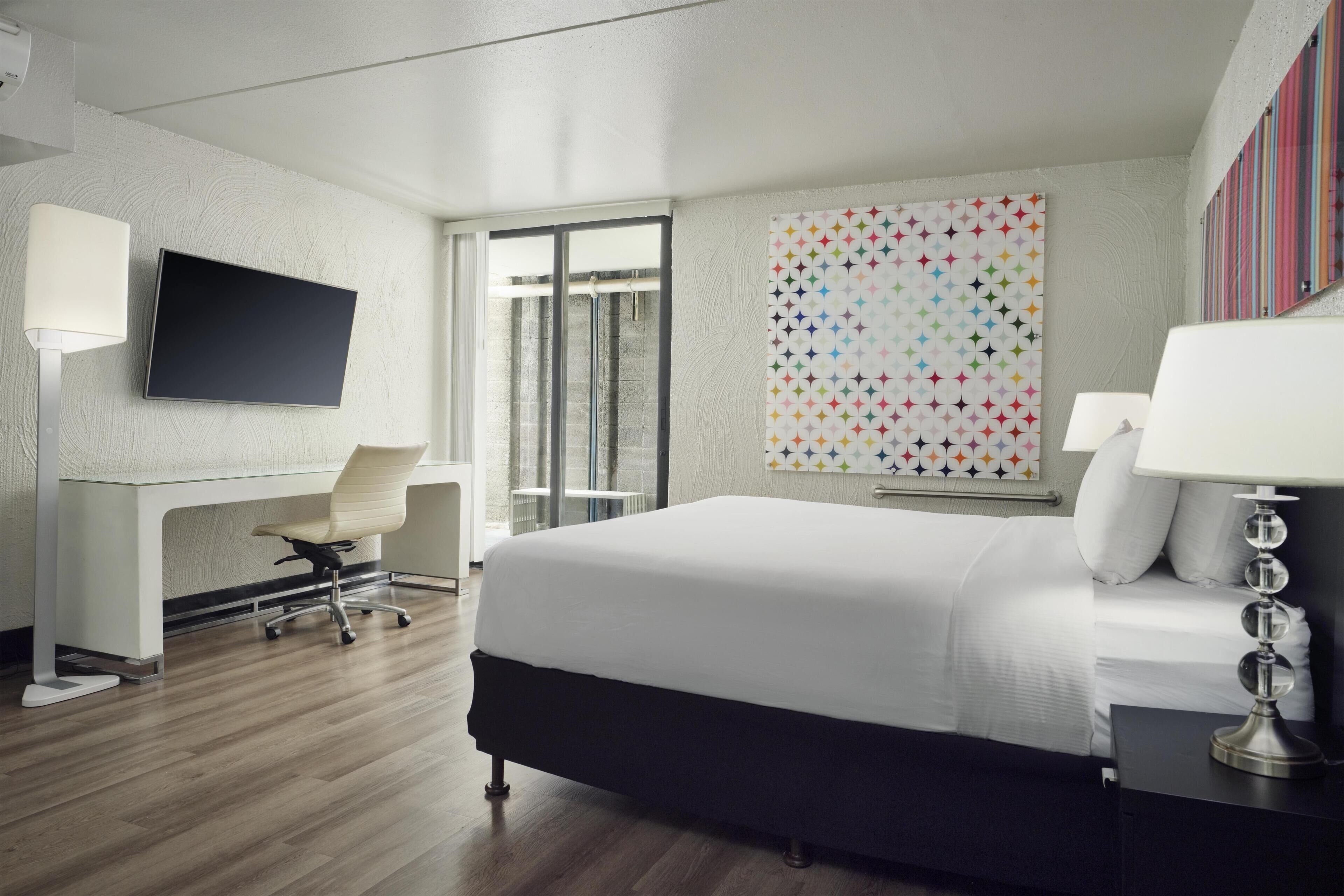 Habitación estándar, 1 cama King size, con acceso para personas discapacitadas, para no fumadores | 1 habitación, ropa de cama hipoalergénica y edredón 