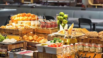 Frühstück, Mittagessen, Abendessen, internationale Küche