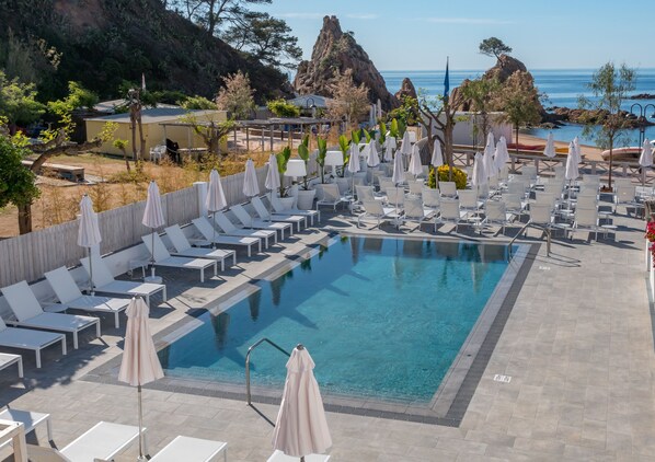 Seasonal outdoor pool