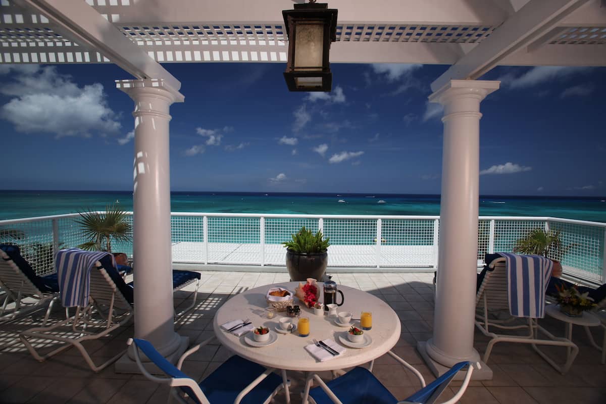 Suite, 2 Bedrooms, Balcony, Oceanfront | Teres/patio