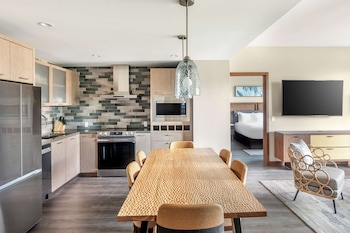 3 Bedroom 2 King 2 Doubles Suite | Private kitchen | Full-size fridge, microwave, oven, stovetop at Hilton Grand Vacations Club Maui Bay Villas