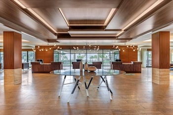 Hotel entrance and lobby at Hilton Grand Vacations Club Maui Bay Villas