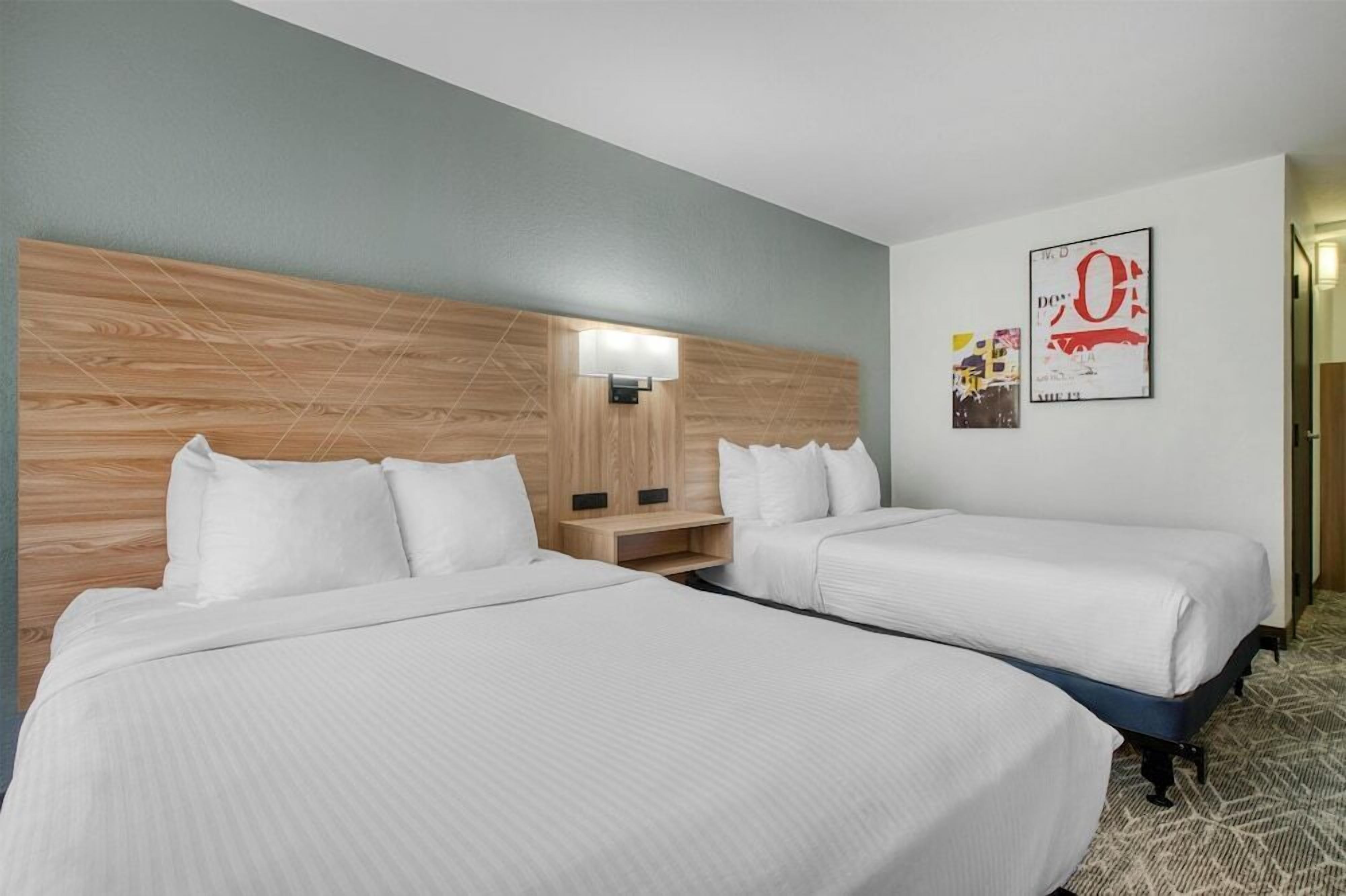 Desk, blackout drapes, iron/ironing board, free WiFi