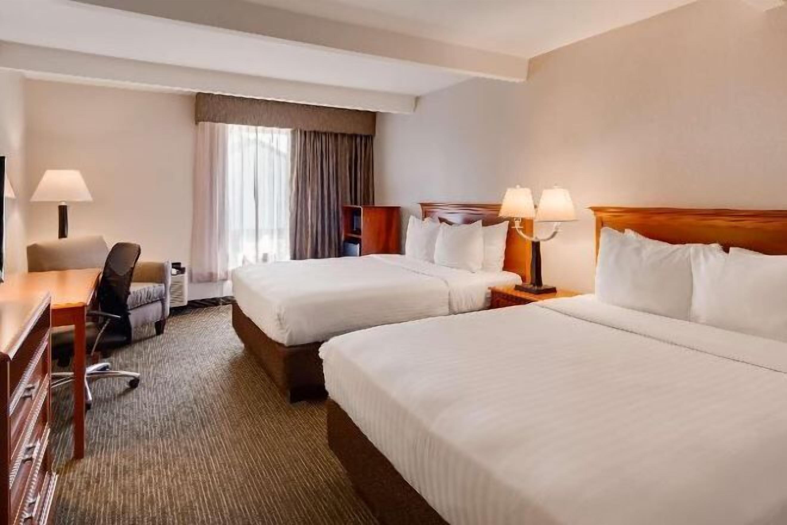 Desk, blackout drapes, iron/ironing board, free WiFi