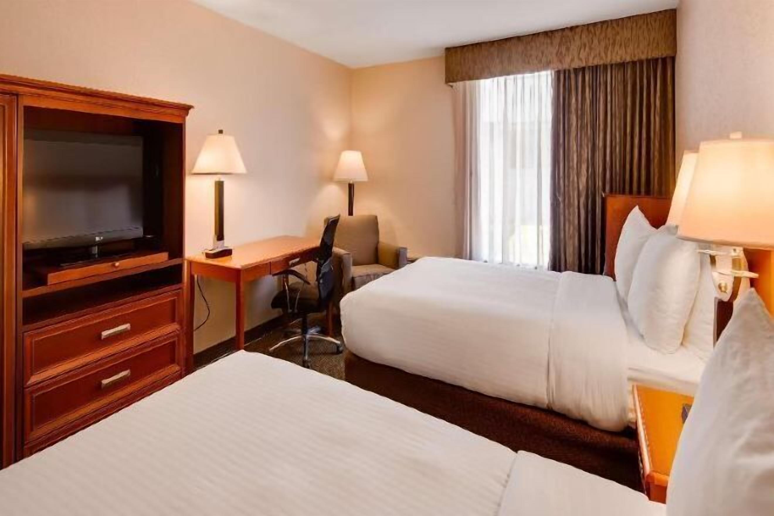 Skrivbord, mörkläggningsgardiner, strykjärn/strykbräda och gratis wi-fi