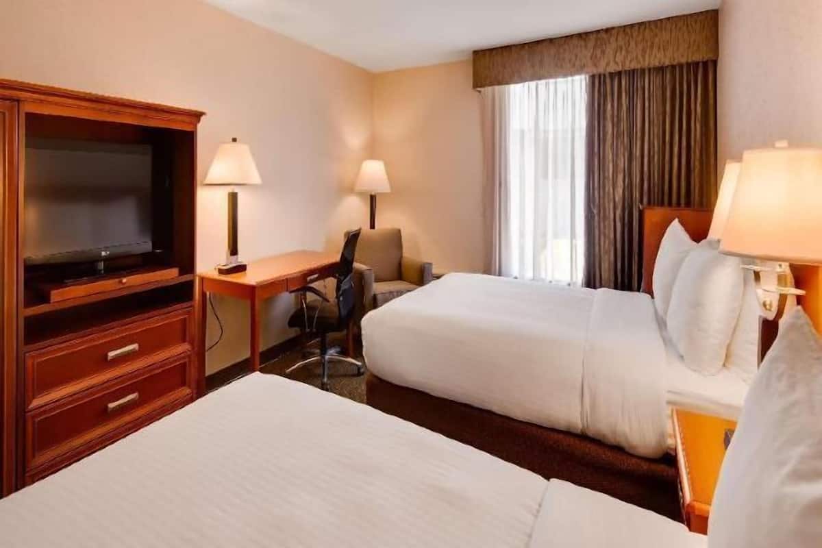 Desk, blackout curtains, iron/ironing board, free WiFi