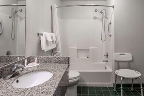 Combined shower/bathtub, eco-friendly toiletries, hair dryer, towels
