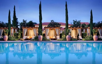 Couples treatment rooms, steam room, body treatments, aromatherapy at Rancho Bernardo Inn