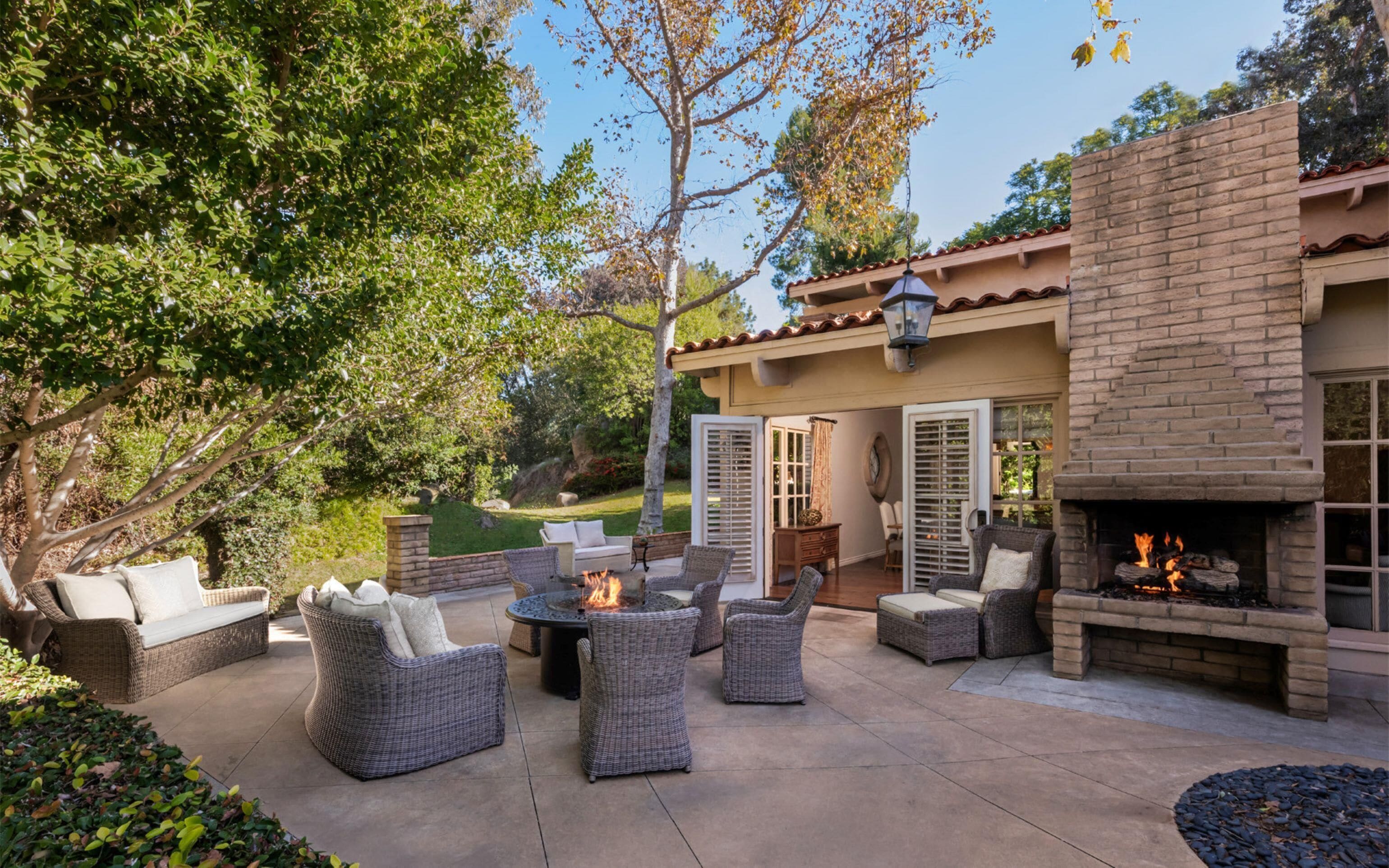 Literie hypoallergénique, coffres-forts dans les chambres, bureau