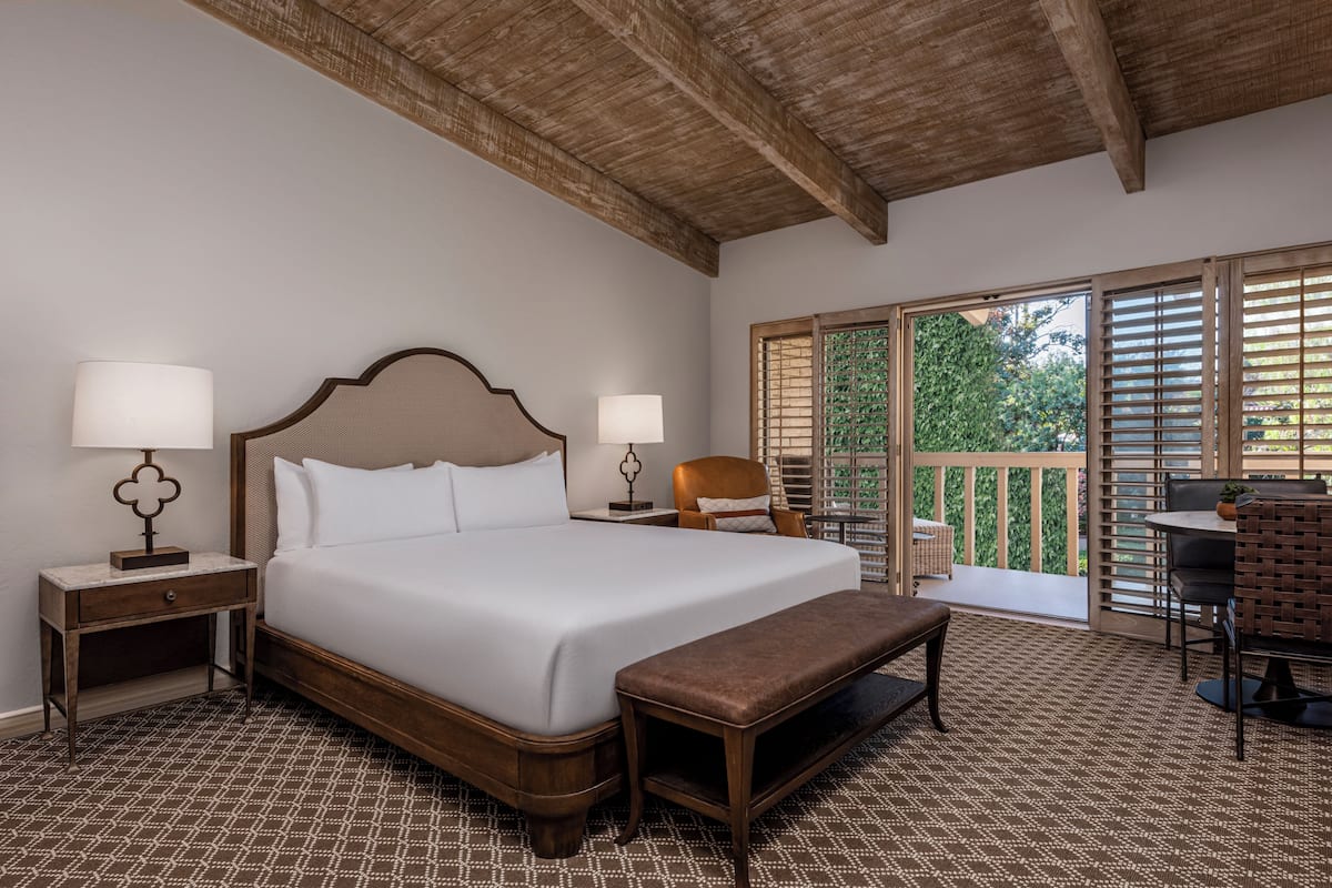 Suite, 1 Bedroom | Hypo-allergenic bedding available, in-room safe, desk