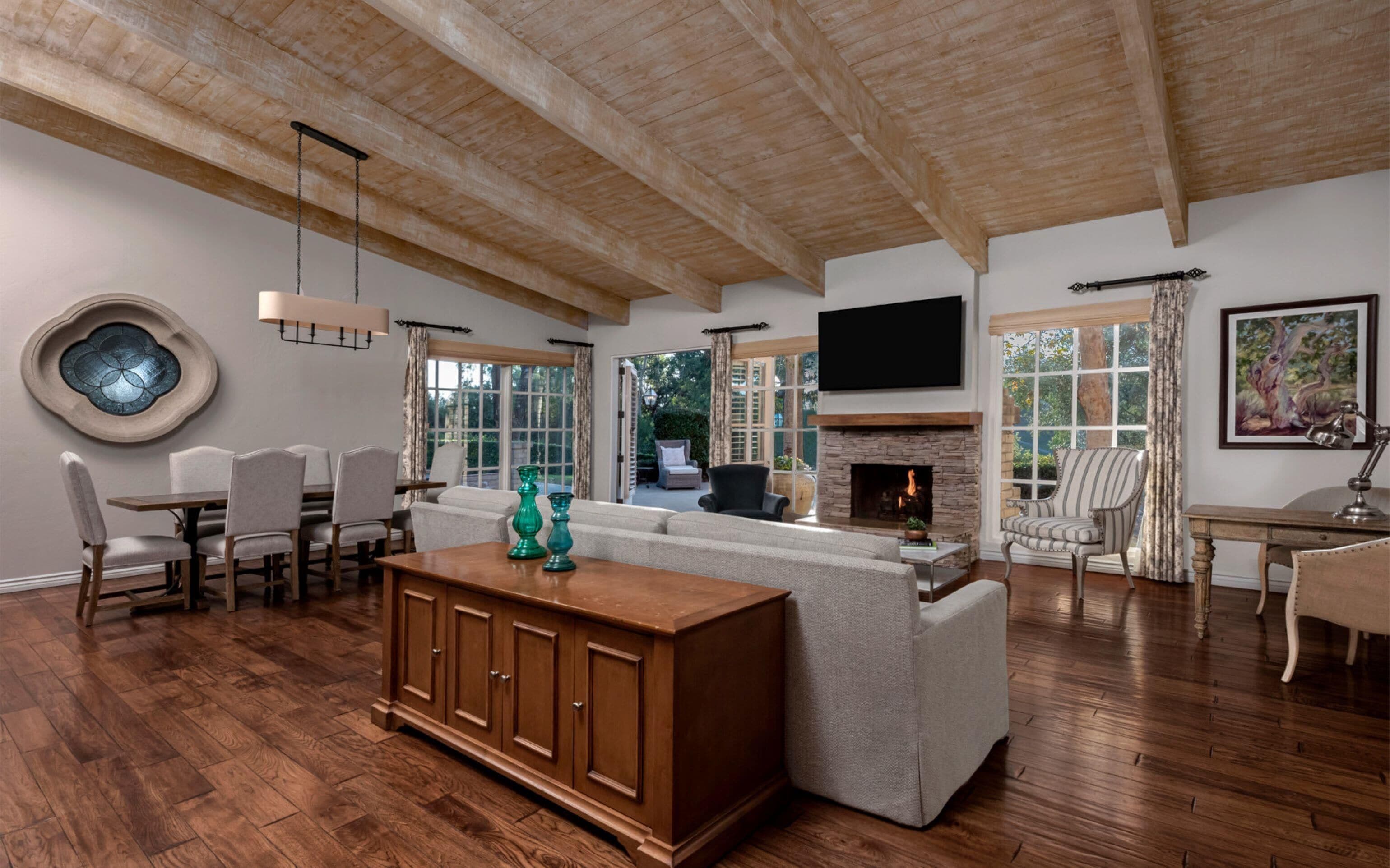 Hypo-allergenic bedding, in-room safe, desk, iron/ironing board