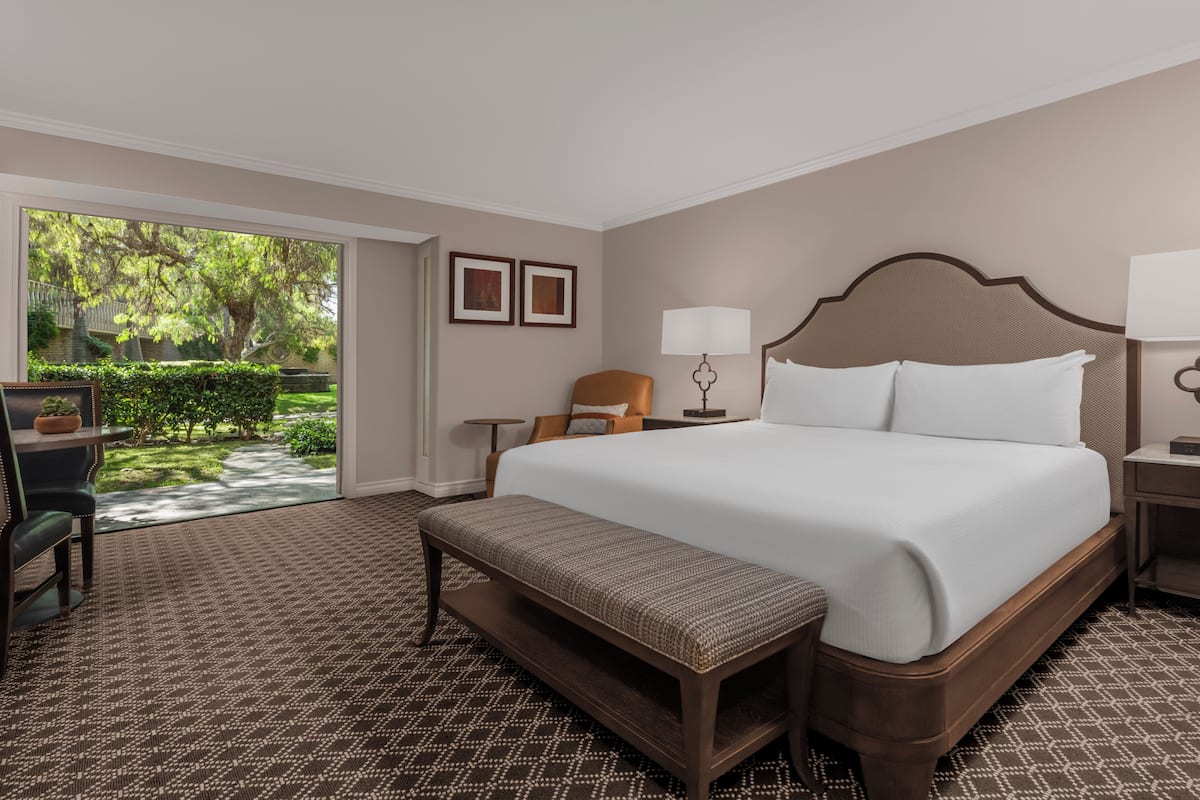 Room, 1 King Bed, Mobility Accessible (Resort view | Patio) | Hypo-allergenic bedding available, in-room safe, desk