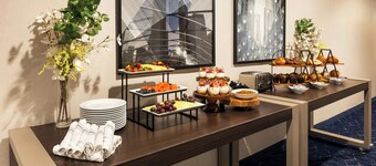 Courtyard by Marriott Chicago Downtown River North