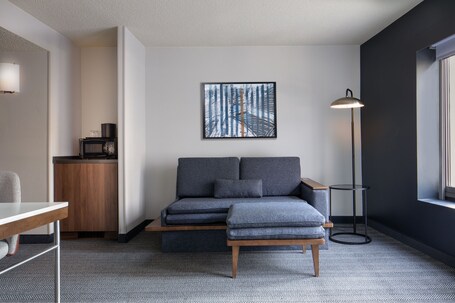 Courtyard by Marriott Chicago Downtown River North - Image 32