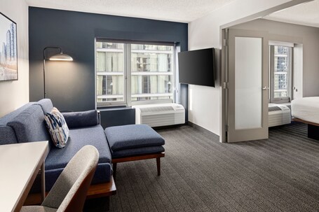 Courtyard by Marriott Chicago Downtown River North - Image 30