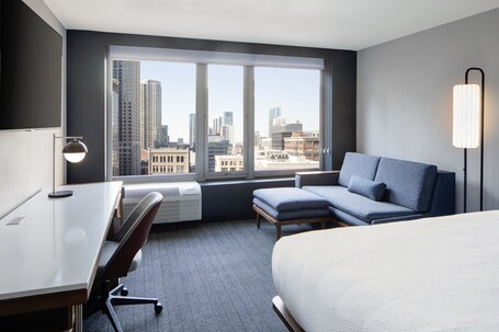 Courtyard by Marriott Chicago Downtown River North - Image 9