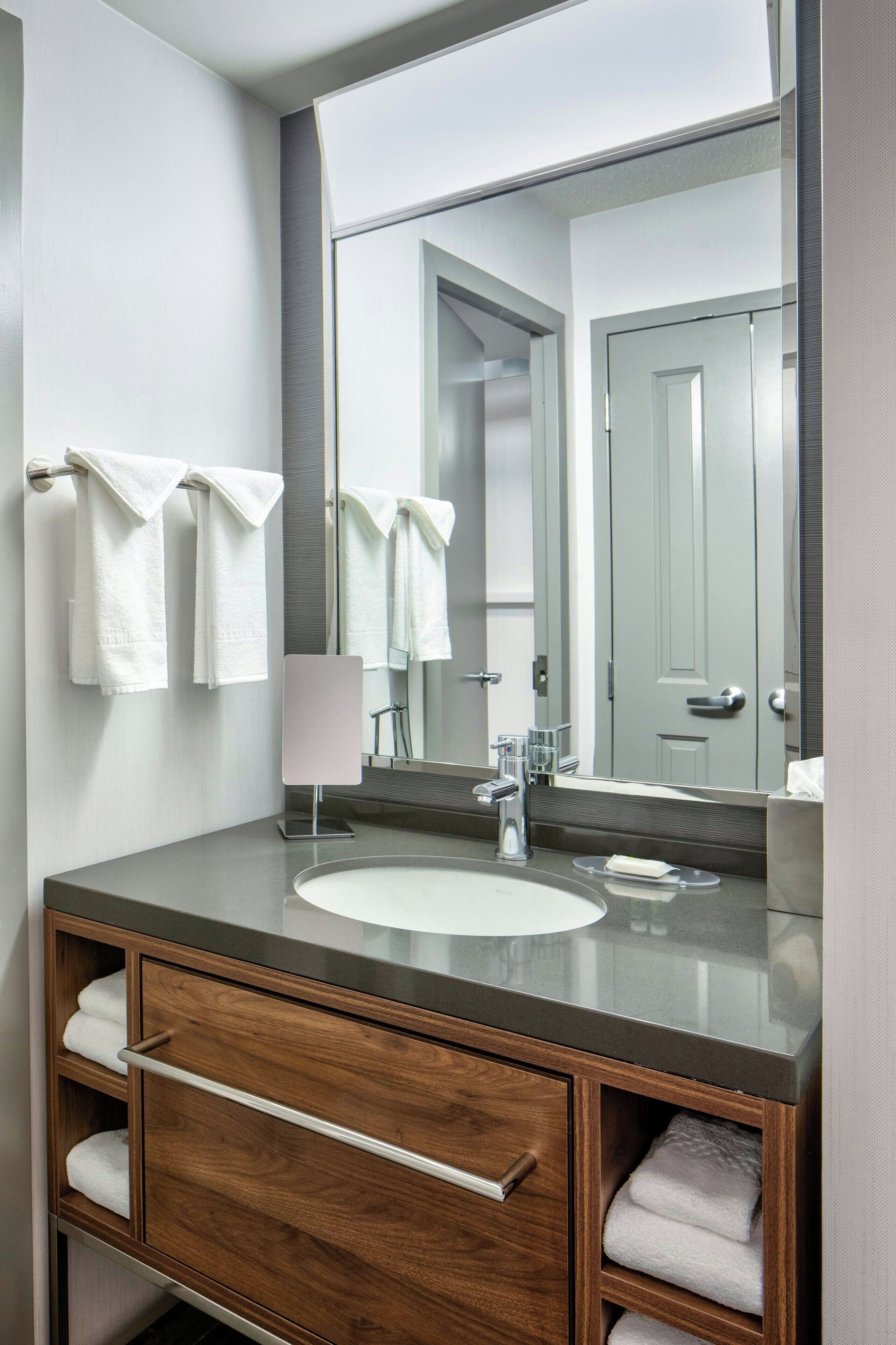 deep-soaking bathtub, free toiletries, hair dryer, towels