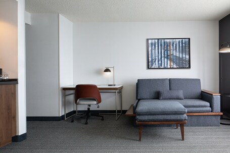 Courtyard by Marriott Chicago Downtown River North - Image 36