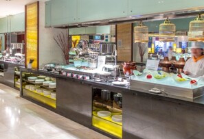 Café da manhã com buffet todos os dias (CNY 148 por pessoa) 
