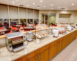 Desayuno buffet incluido todos los días