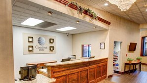 Lobby - Comfort Inn Conference Center Pittsburgh Penn Hills (Pittsburgh)