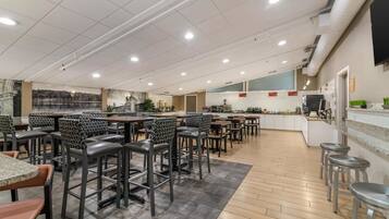 Free daily buffet breakfast