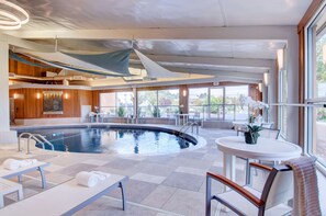 Una piscina techada